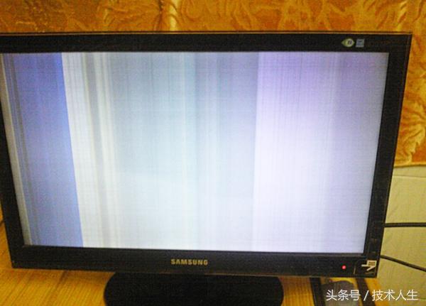 为什么创维电视开机后会出现白屏故障?