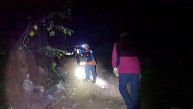 两女子国庆假期登山迷路,北京门头沟消防紧急救援