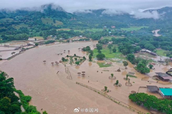泰国多地遭遇洪涝灾害 被困清迈的超百名中国游客已安全转移