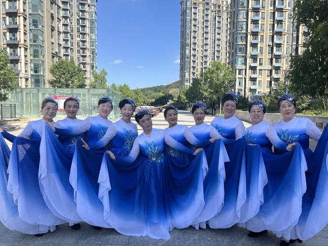 重阳节错峰游三亚 “银发族”乐享南山长寿文化