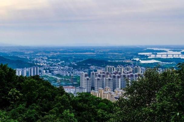 报告显示:国庆假期鄂渝、鄂豫“交换旅游”热