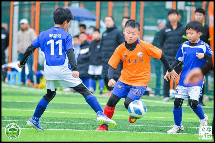 首届“菁英杯”中小学生足球活动举行 助力校园足球发展