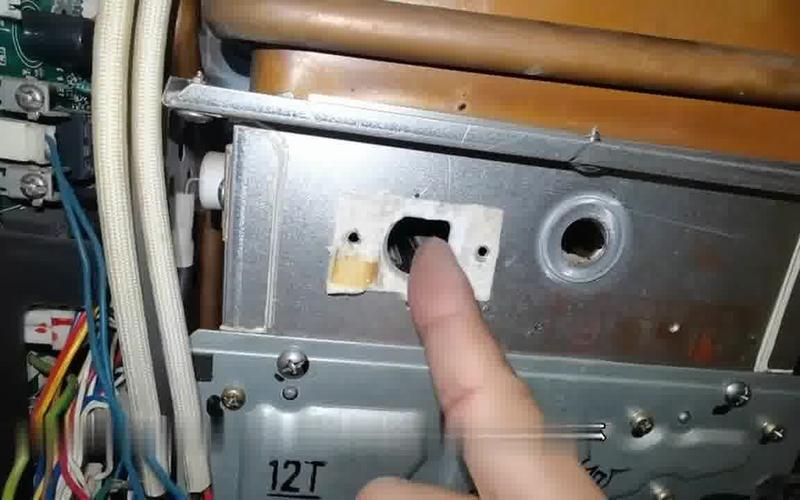 百乐满热水器F2故障码