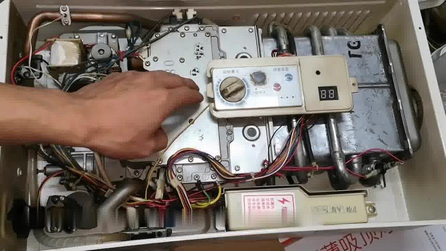 tcl电热水器e2故障码