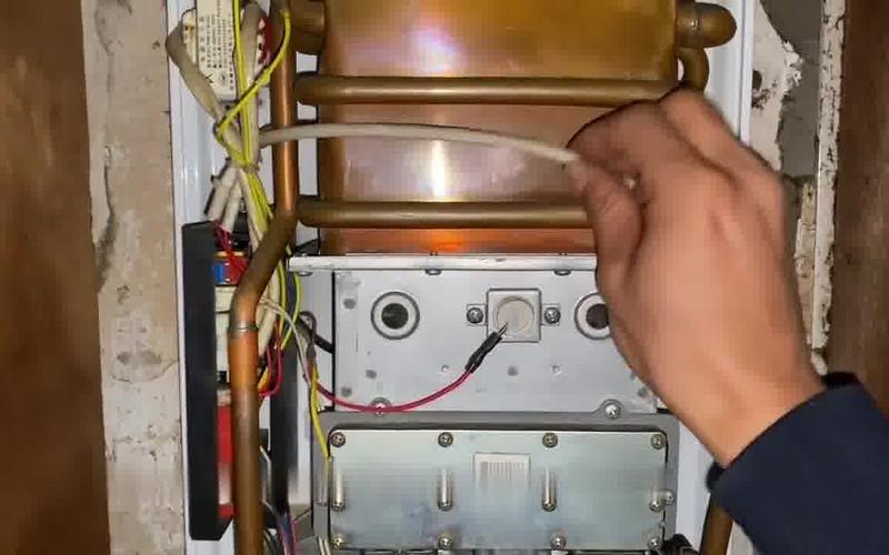 壁挂炉发热故障排除