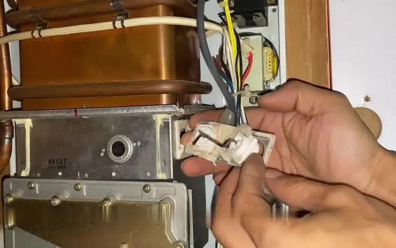 壁挂炉注水阀出现故障,该如何解决?