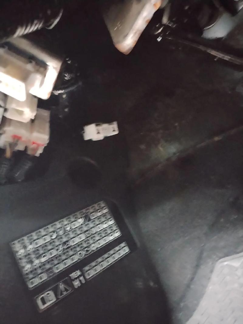 电视稳压器故障如何快速排查与修复?