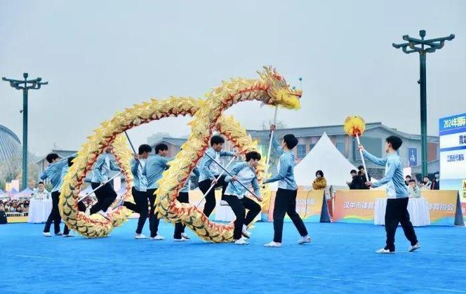 海内外22支队伍“汉水之滨”上演“龙狮争霸”_2