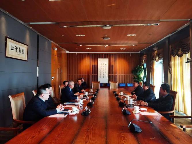 山河智能董事长付向东带队拜访中国五矿集团