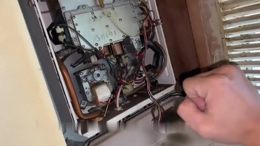 tcl空气能热水器p3故障码