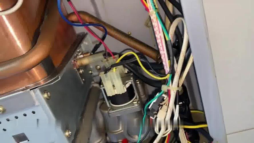 志高热水器的故障码E1