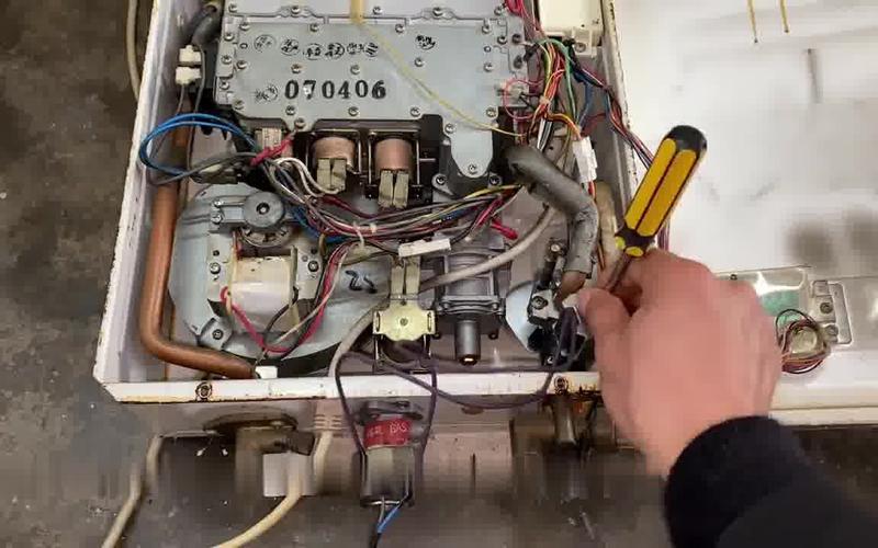 荣事达燃气热水器E7故障码是什么意思?