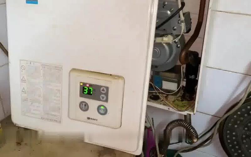 燃气壁挂炉故障e
