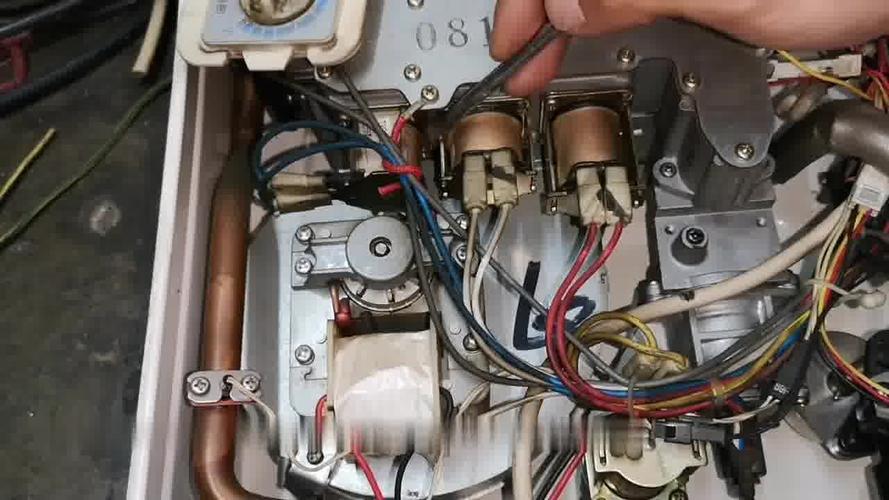 壁挂炉跳PCB故障
