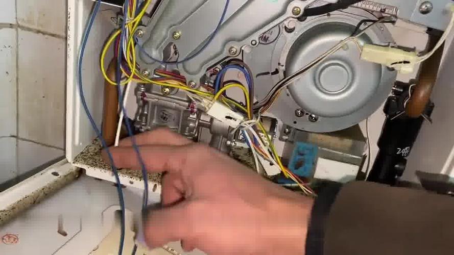 壁挂炉烟罩故障