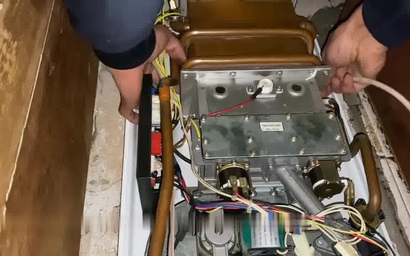 壁挂炉存诸器故障