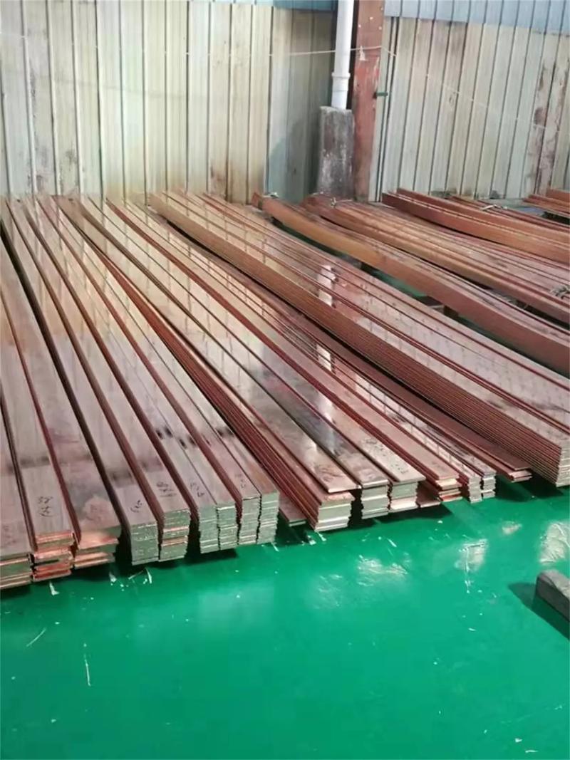 江西泰豪智能电力科技有限公司取得一种塑壳断路器铜排支撑件专利,达到防止分支铜排下垂的效果