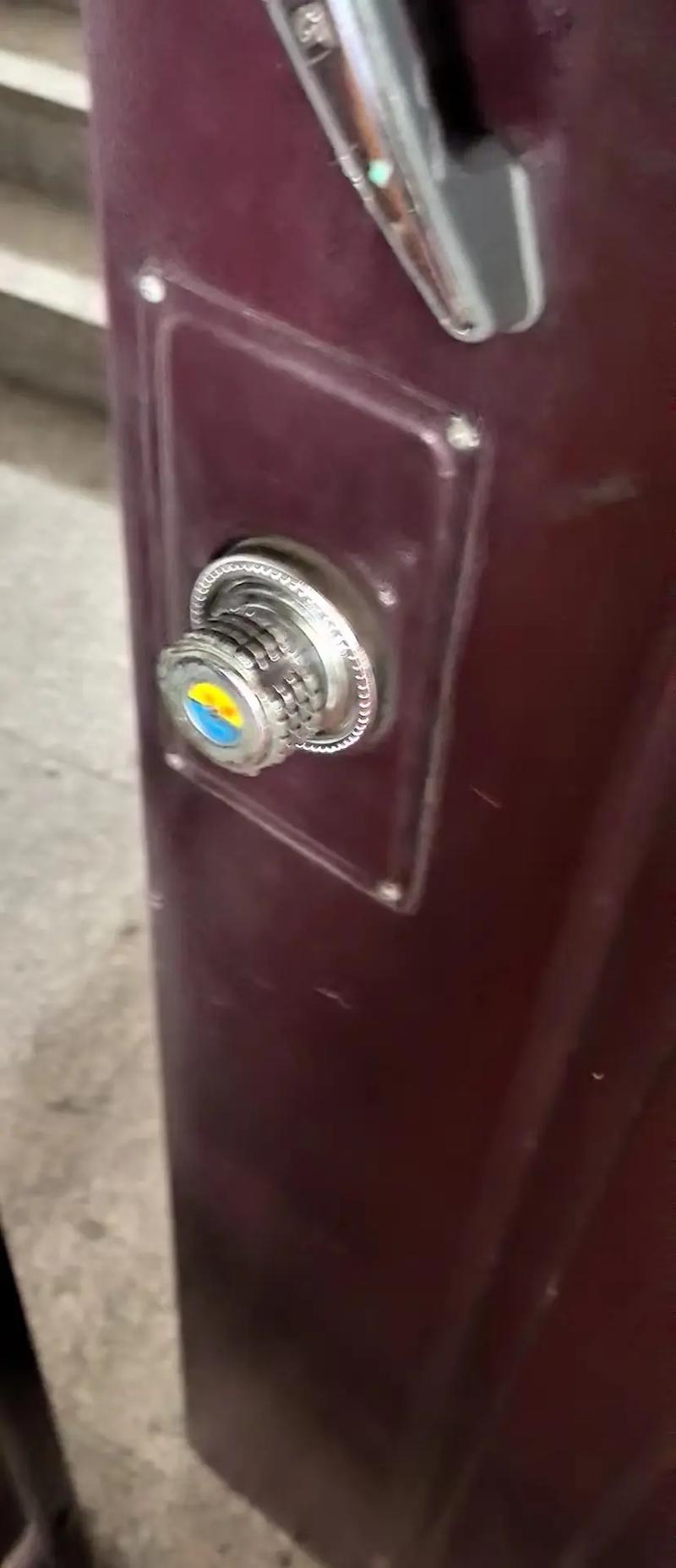 防盗门大锁舌故障该如何快速修复?