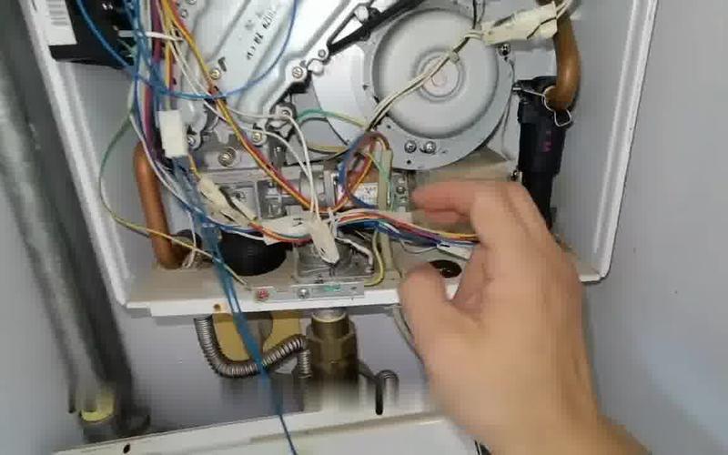 德能空气能热泵故障