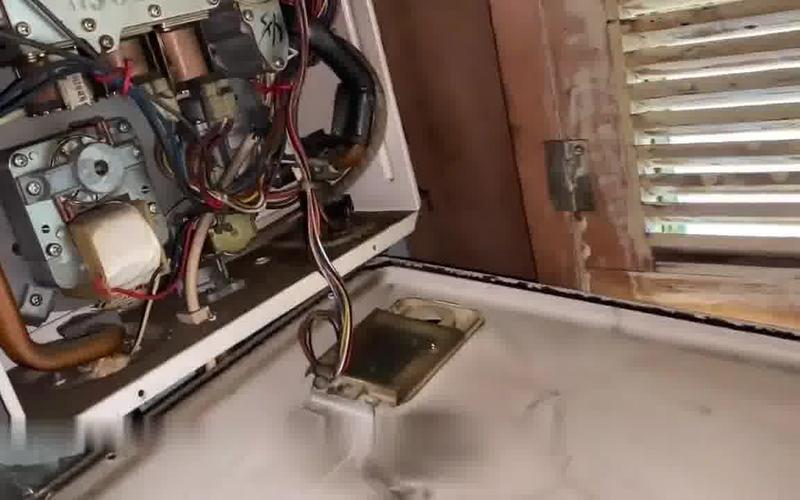荣事达空气能显示故障