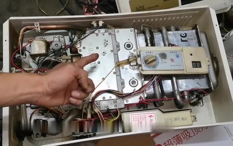 壁挂炉里面有火故障