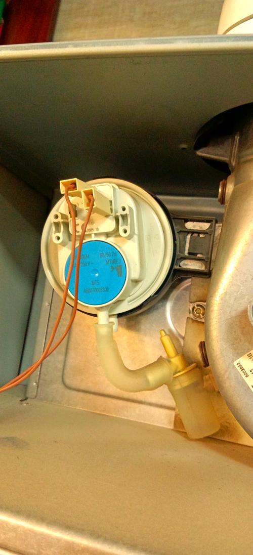 利雅路壁挂炉故障