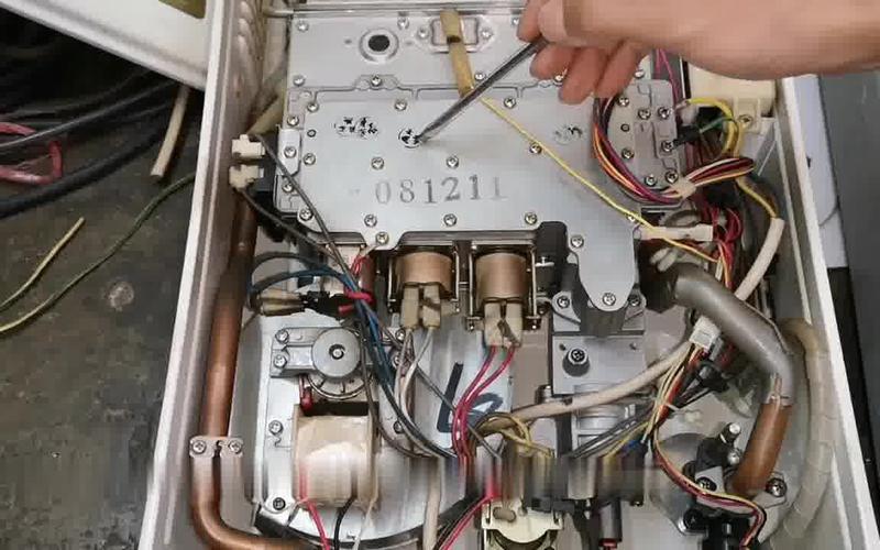 壁挂炉风机故障维修视频