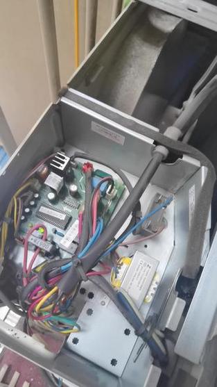 空气能维修板故障