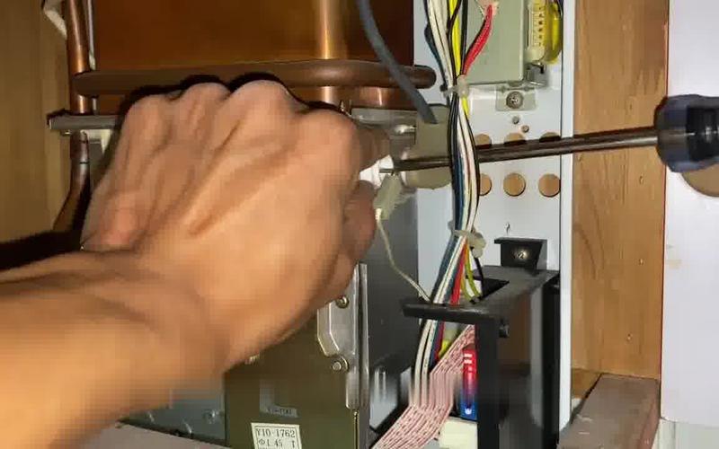 派沃空气能故障