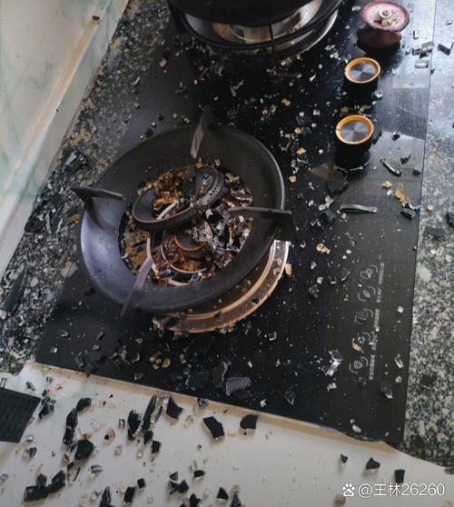 油烟机故障着火